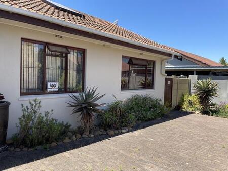 3 Bedroom House in Oakglen