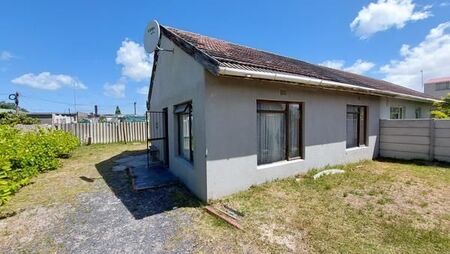 2 Bedroom House in Lotus River