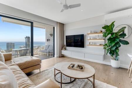 2 Bedroom Apartment in Sea Point