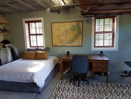 Bachelor apartment in Onder Papegaaiberg