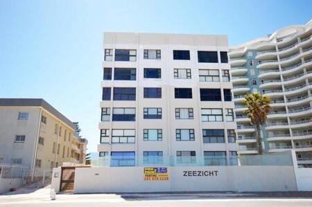 3 Bedroom Apartment in Strand North