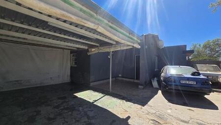 3 Bedroom House in Roodepan