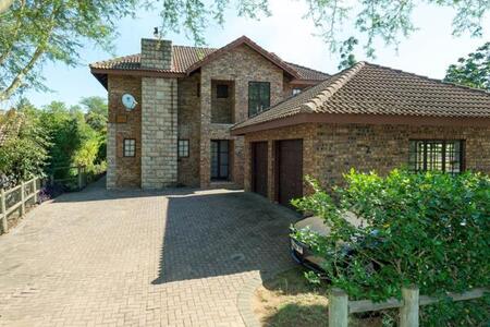 3 Bedroom House in White River Country Estate