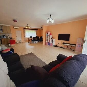 3 Bedroom House in Malvern