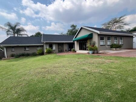 3 Bedroom House in Helderkruin