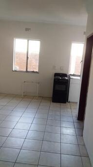 1 Bedroom Apartment in Roodepoort Central