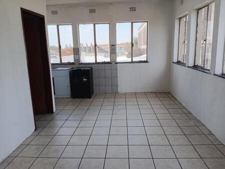 1 Bedroom Apartment in Roodepoort Central
