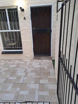 2 Bedroom Duplex in Sunnyside