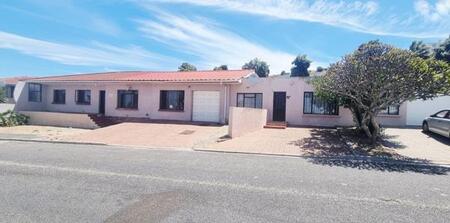 3 Bedroom House in Saldanha