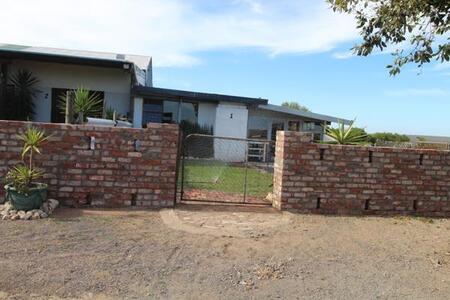 3 Bedroom House in Vredenburg