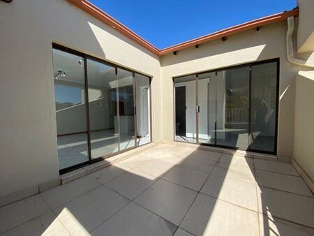 1 Bedroom townhouse - sectional to rent in Northwold, Randburg