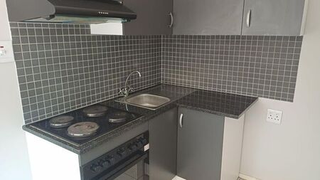 1 Bedroom cottage to rent in Blairgowrie, Randburg