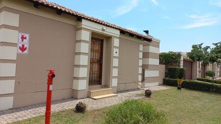 3 Bedroom townhouse - sectional to rent in The Reeds, Centurion