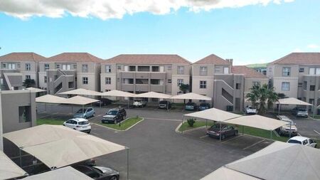 2 Bedroom apartment to rent in Uitzicht, Durbanville