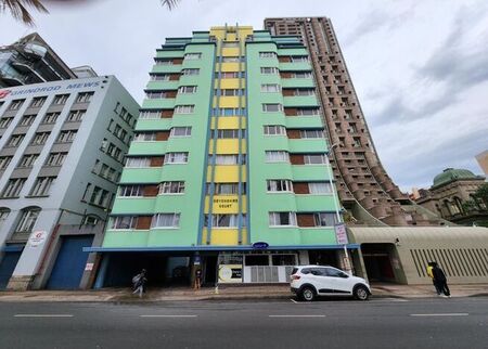 Bachelor Apartment to rent in Durban Central
