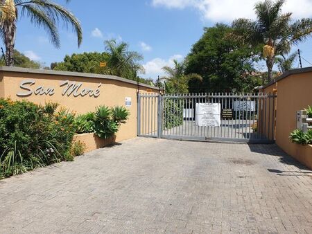 2 Bedroom apartment to rent in Moreleta Park, Pretoria