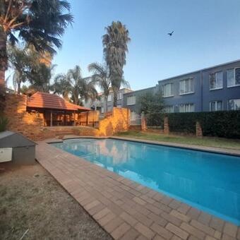 2 Bedroom Apartment in Radiokop