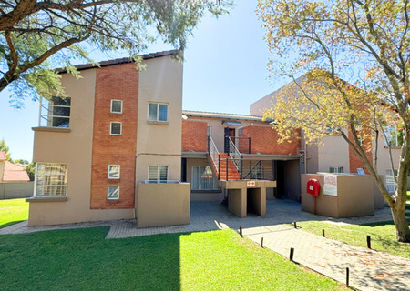 1 Bedroom Apartment in Willowbrook