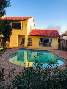 4 Bedroom House in Witpoortjie