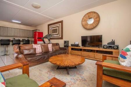 3 Bedroom Townhouse in Helderkruin