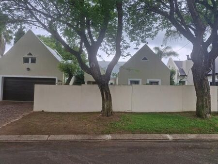 3 Bedroom House in Silver Lakes Golf Estate