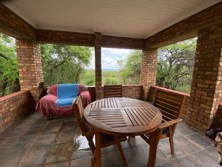 2 Bedroom House in Kameeldrift East