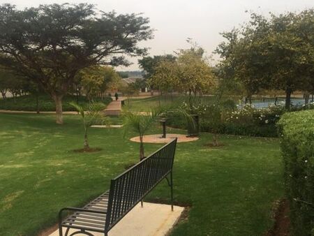 2 Bedroom Apartment in Mooikloof Ridge