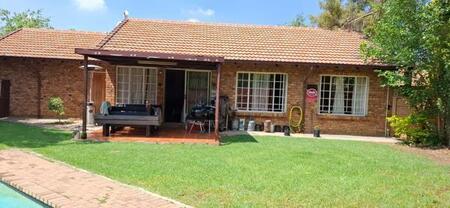 3 Bedroom House in Equestria