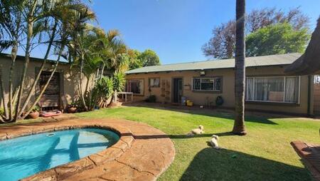 3 Bedroom House in Sinoville