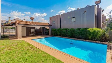 2 Bedroom Apartment in Paulshof