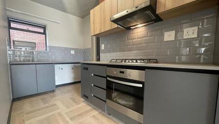 3 Bedroom Apartment in Sunninghill