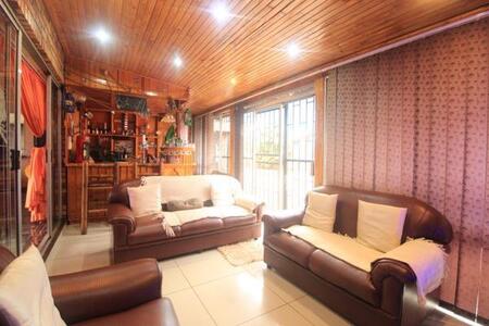 3 Bedroom House in Dersley