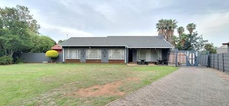 4 Bedroom House in Elspark