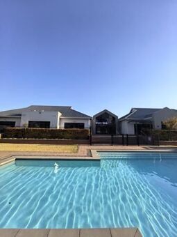1 Bedroom Apartment in Modderfontein