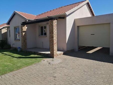 3 Bedroom House in Helderwyk Estate