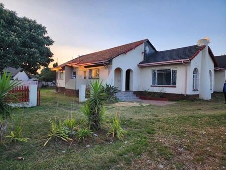 3 Bedroom House in Freeway Park