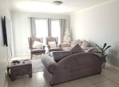 2 Bedroom Apartment in Greenstone Hill