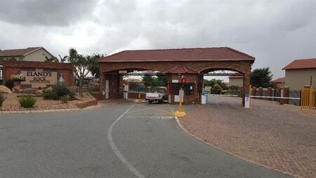 4 Bedroom Duplex in Alberton