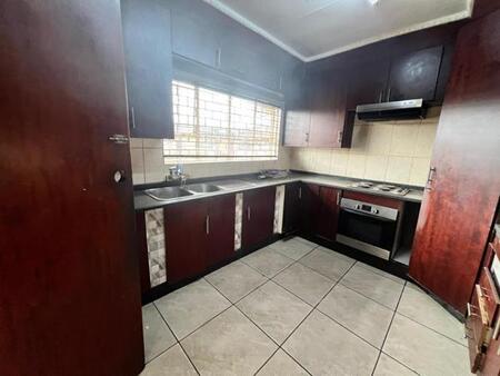 4 Bedroom Apartment in Laudium