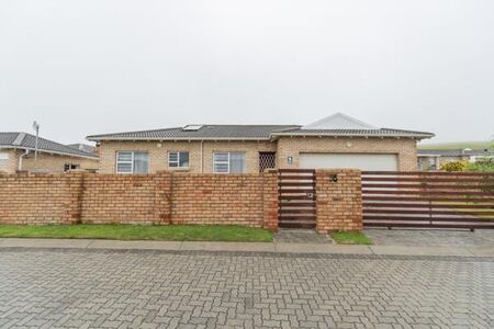 3 Bedroom Townhouse in Lorraine