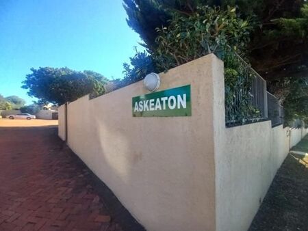 3 Bedroom Townhouse in South End