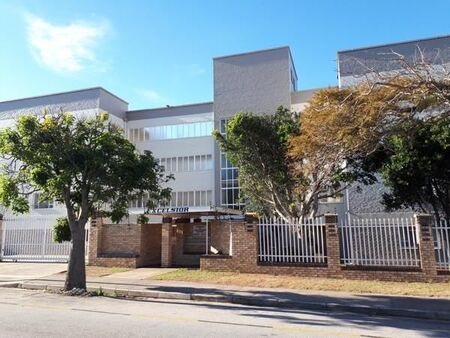 2 Bedroom Flat in St Georges Park