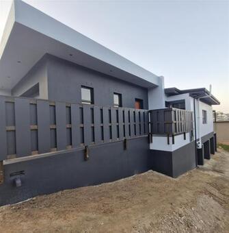 3 Bedroom House in Island View