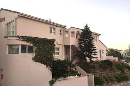 2 Bedroom Apartment in Waves Edge