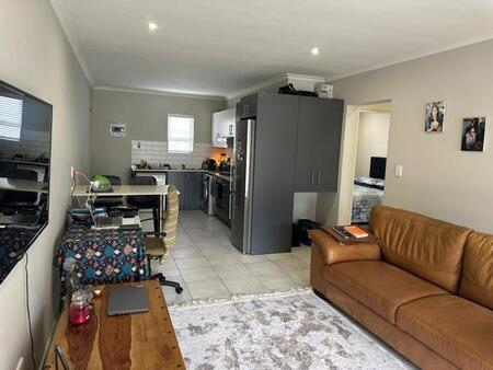 2 Bedroom Apartment in Burgundy Estate