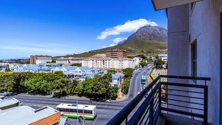 2 Bedroom Apartment in Observatory