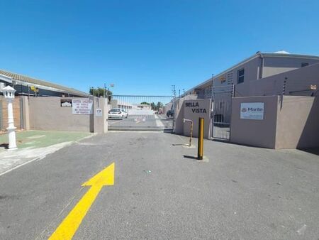 2 Bedroom Apartment in Bothasig