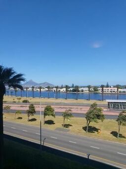 2 Bedroom Apartment in Milnerton Central