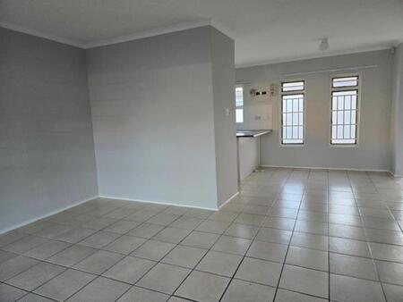 2 Bedroom House in Vredekloof East