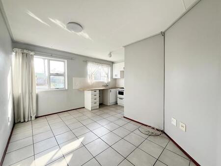 1 Bedroom Apartment in Oakglen